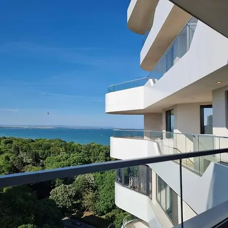 Ultra Lux Flora Panorama Апартаменты *
